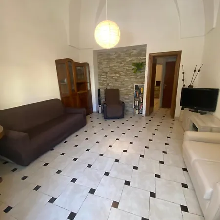 Hotel A 2 Passi